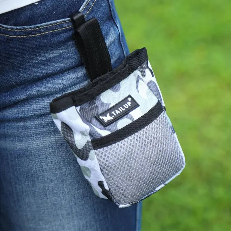 Pawmudder Pack & Pouches Compact Pet Training Treat Pouch with Easy-Access Clip